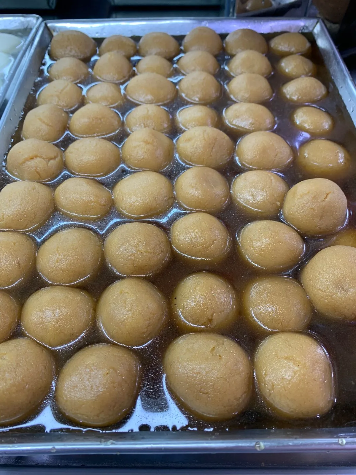 Gurer Rosogolla